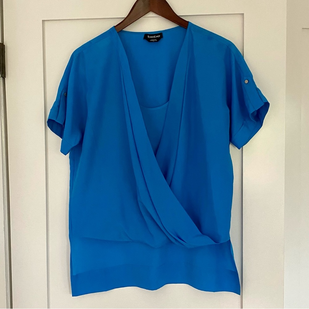 Bebe Blue Short Sleeve High-Low Dress Shirt - Size S